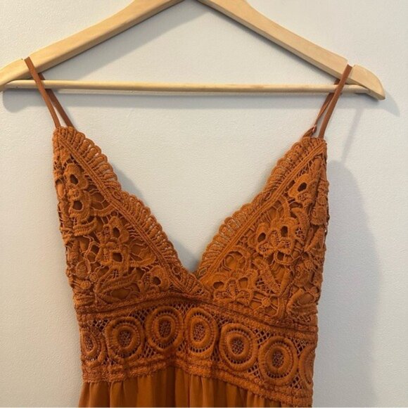 Blashe Burnt Orange Crochet Cross-Back Halter Wide-Leg Jumpsuit Size Large - Picture 6 of 14